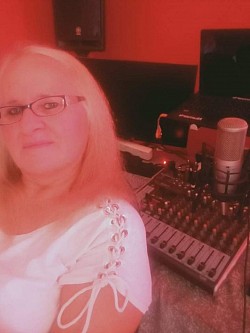 Labrini Pappa, Greek Radio Music Entertainment Radionektous